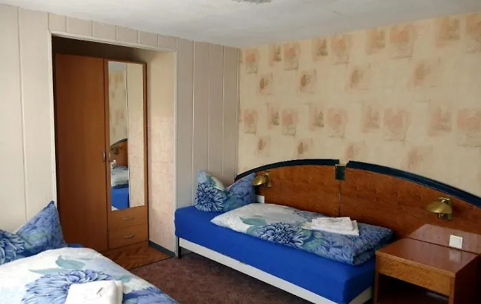 Angelika Dg * Rohrbach (Thuringia)